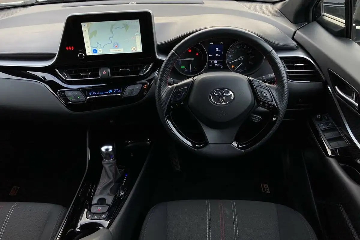2023-toyota-c-hr-18-vvt-i-gr-sport-big-13