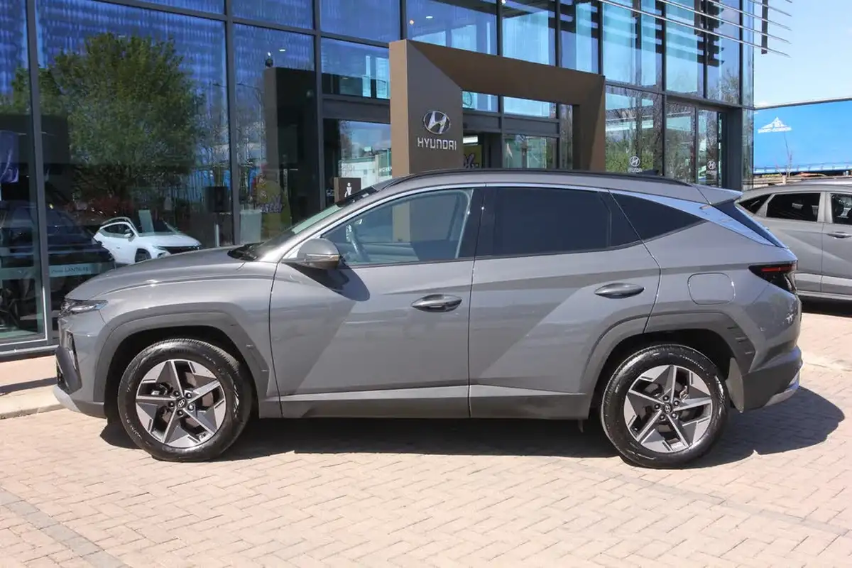 2024-hyundai-tucson-16-t-gdi-premium-160ps-two-tone-roof-big-4