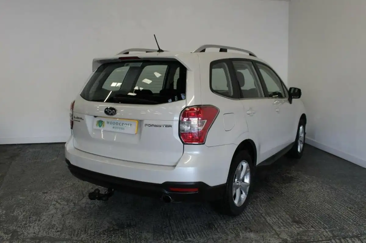 2014-subaru-forester-20-xe-premium-lineartronic-big-5