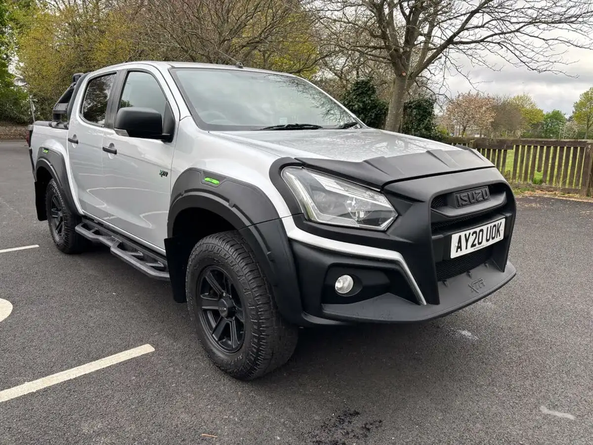 2020-isuzu-d-max-19td-xtr-nav-auto-big-0
