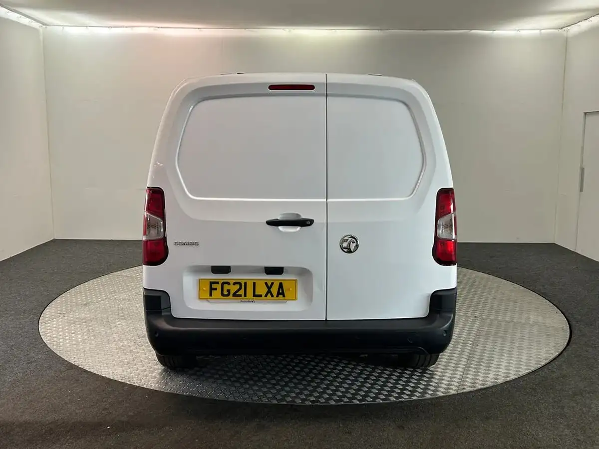 2021-vauxhall-combo-15cdti-dynamic-2300-100pseu6dt-l2h1-panel-big-6