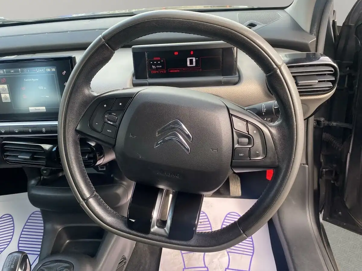 2017-citroen-c4-cactus-16bluehdi-feel-big-11