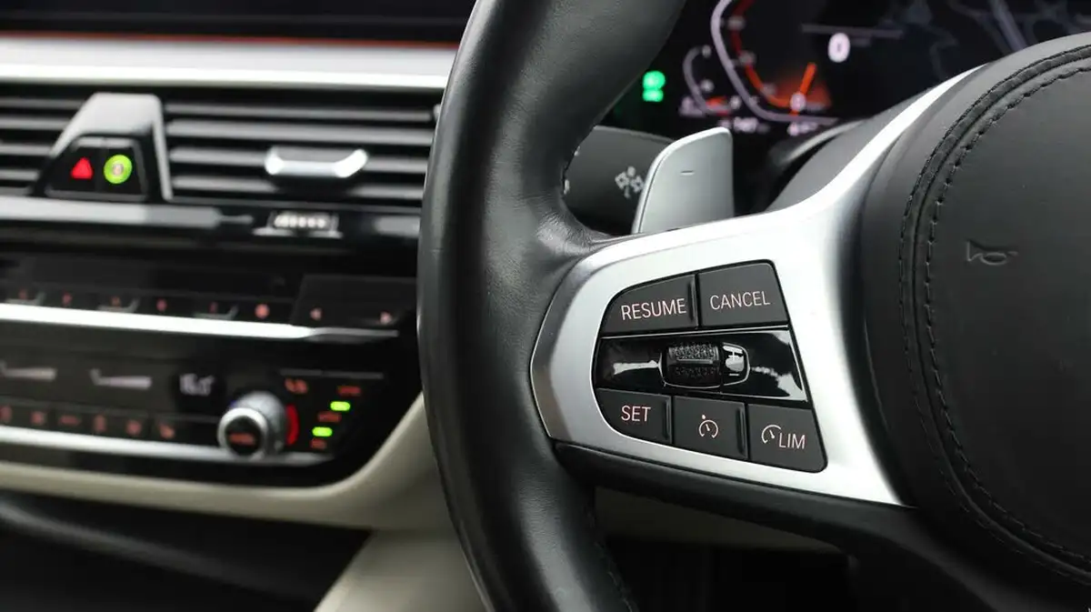2021-bmw-5-series-20td-520d-m-sport-mht-touring-5d-big-20