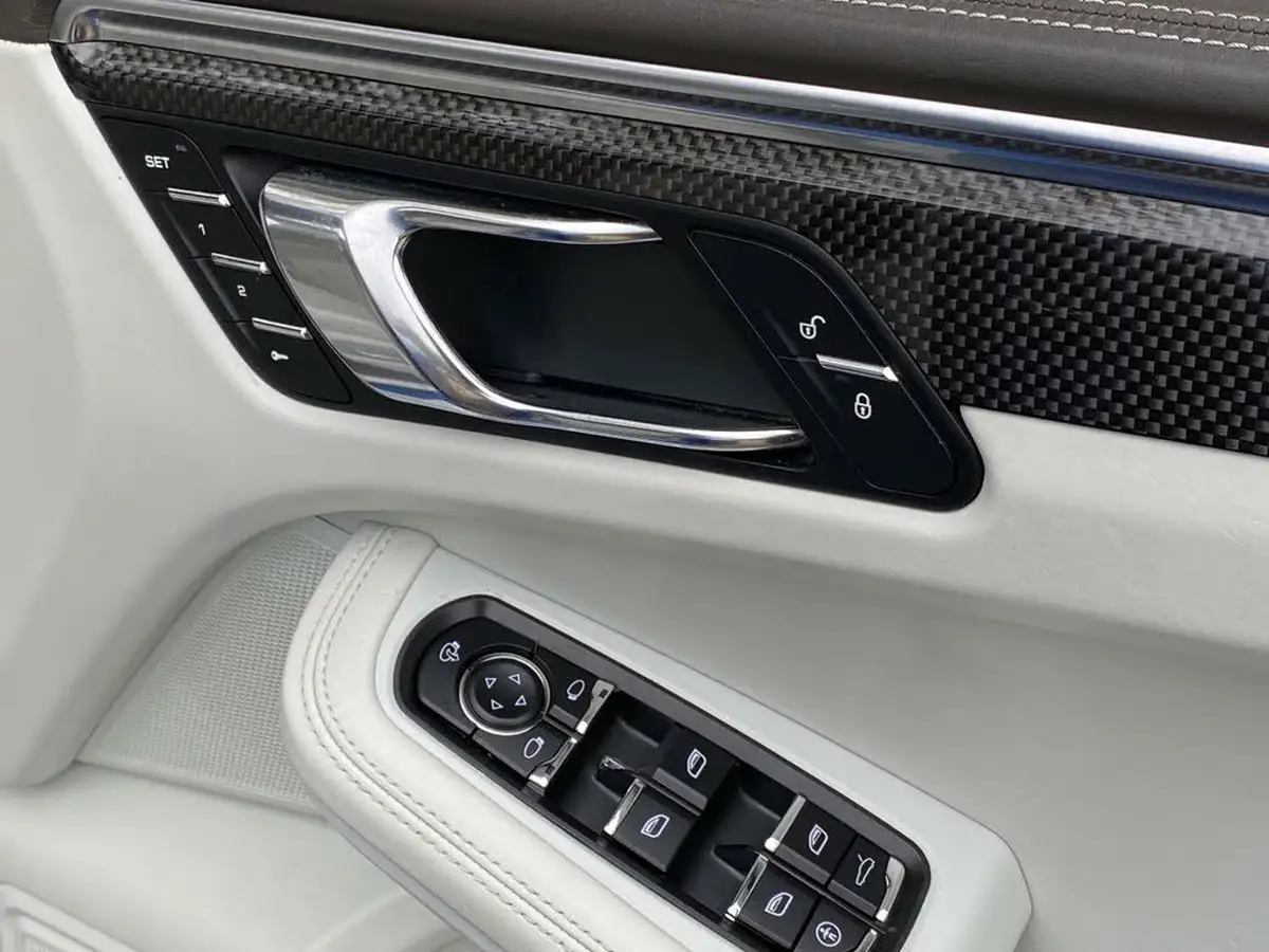 2016-porsche-macan-36-turbo-400ps-awd-big-51