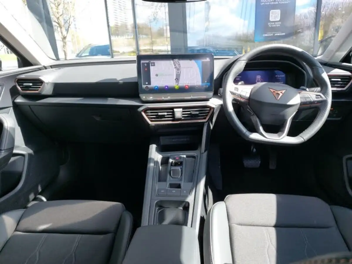 2024-cupra-leon-nf-15-etsi-v1-hatchback-big-2