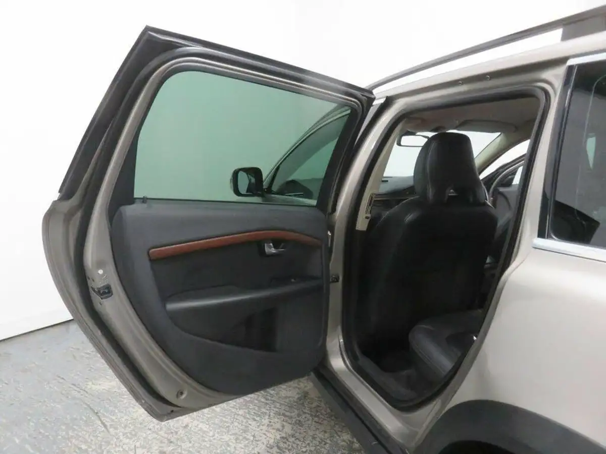 2008-volvo-xc70-24td-d5-se-lux-geartronic-big-23