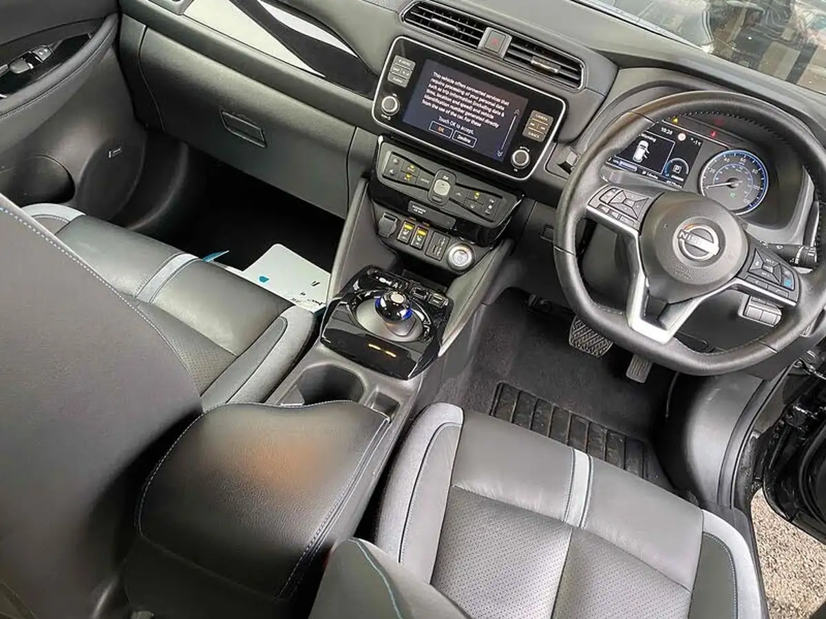 2024-nissan-leaf-e-tekna-39kwh-big-37