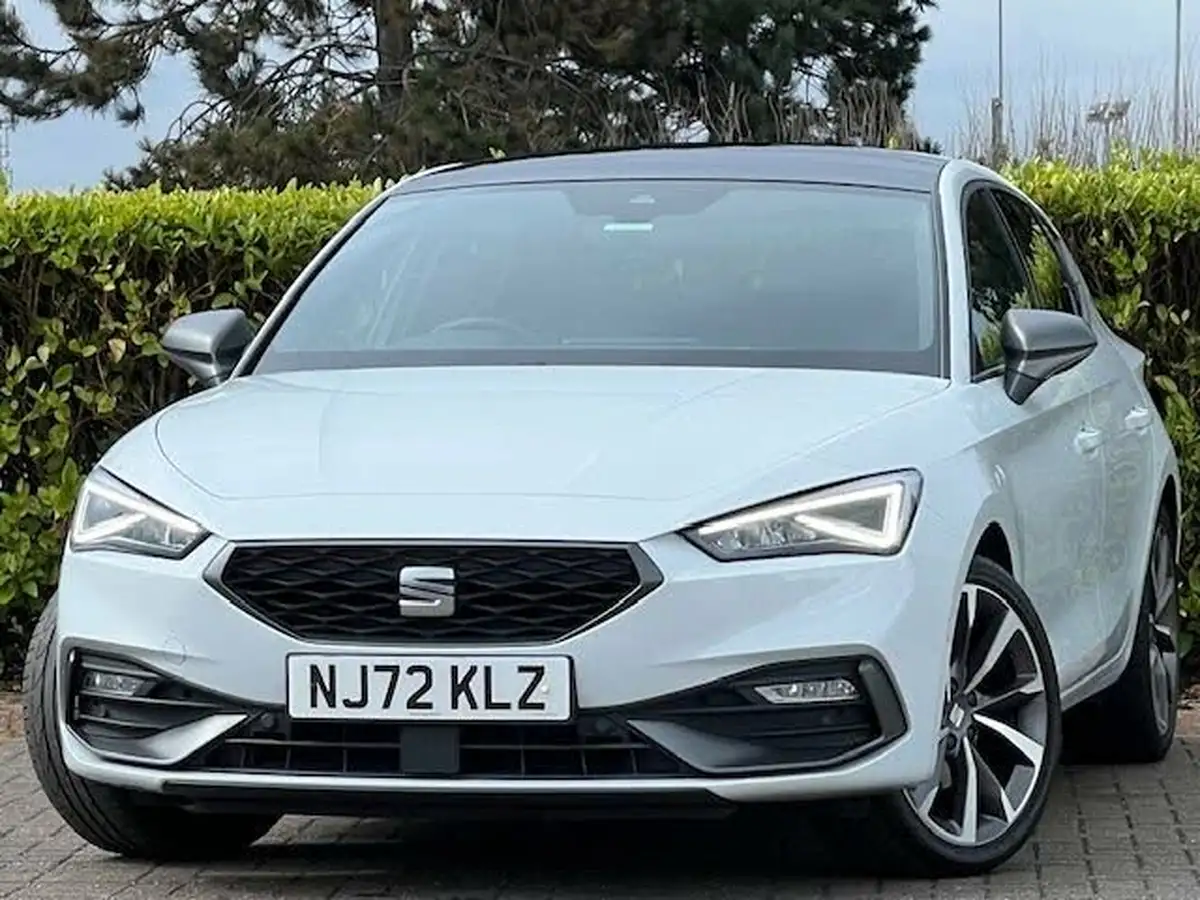 2022-seat-leon-big-2