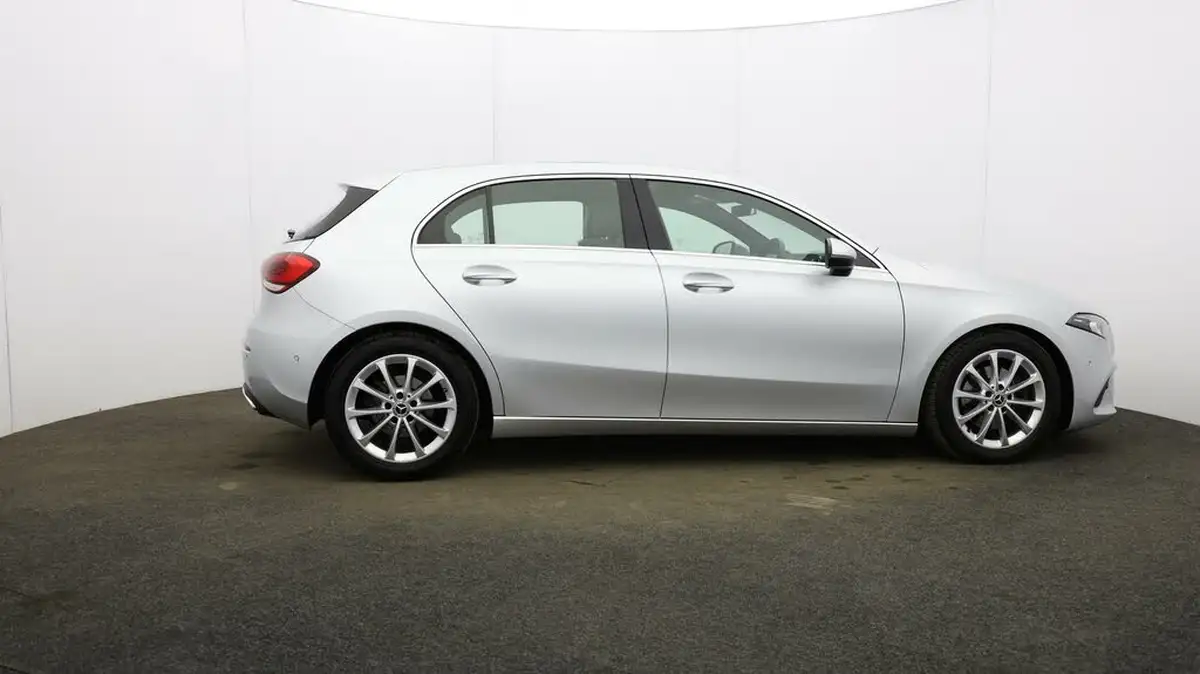 2019-mercedes-benz-a-class-20d-a200d-sport-executive-hatchback-5d-big-43