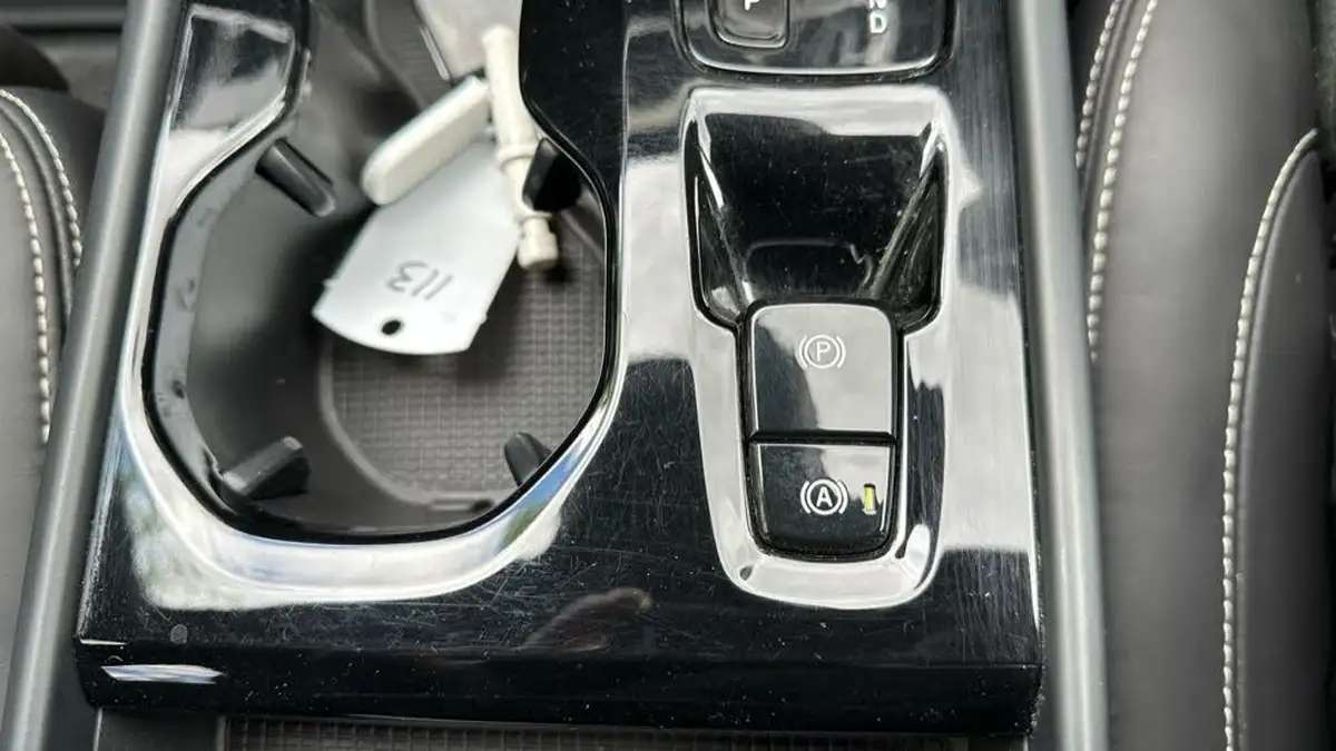 2022-volvo-xc40-15-t5-r-design-pro-big-40
