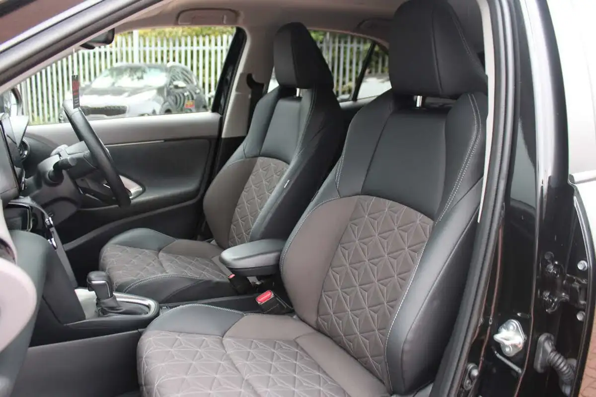 2021-toyota-yaris-cross-15-vvt-i-excel-big-15