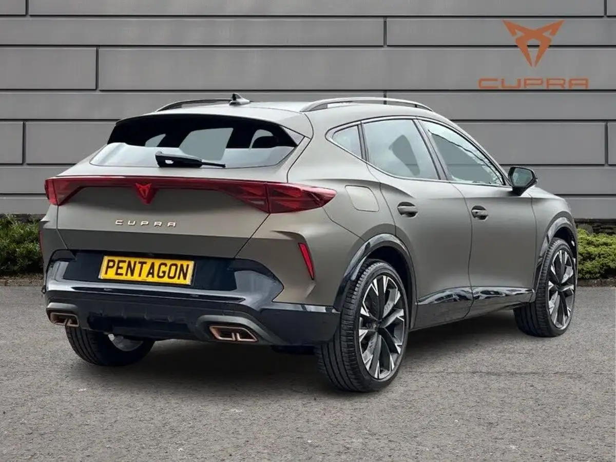 2024-cupra-formentor-15-e-hybrid-vz2-big-3