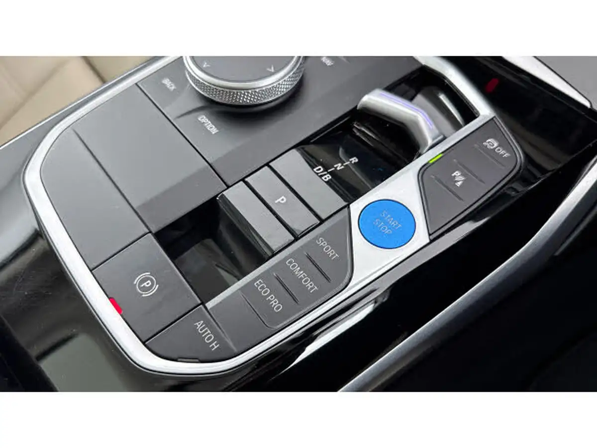 2024-bmw-i4-e-edrive35-sport-big-32