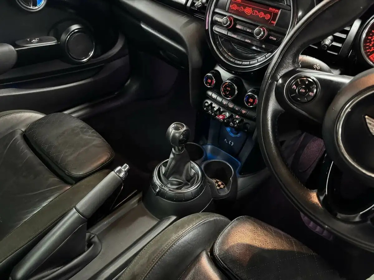 2014-mini-cooper-20-cooper-s-3d-big-30