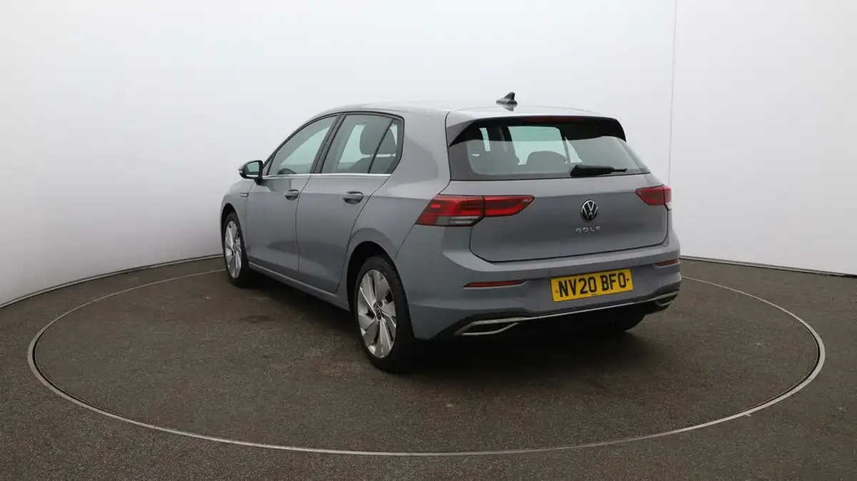 2020-volkswagen-golf-15-tsi-style-130ps-hatchback-big-54