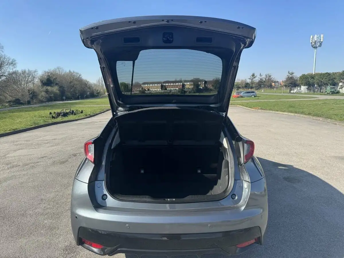 2017-honda-civic-18-i-vtec-se-plus-navi-hatchback-auto-big-16