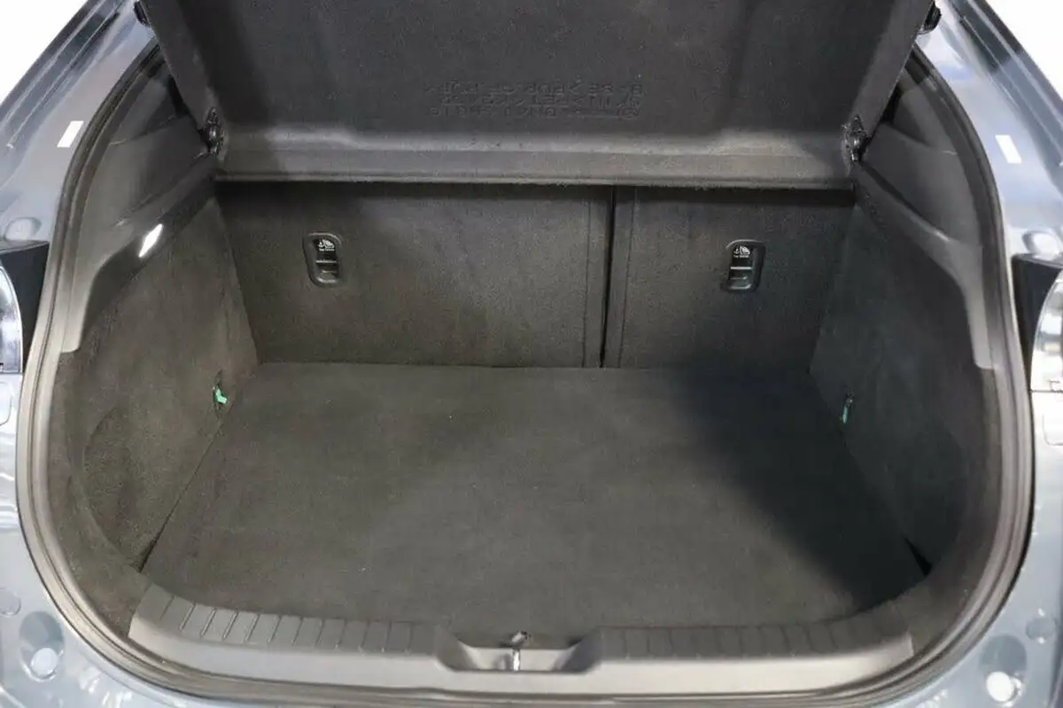 2021-mazda-mx-30-e-se-l-lux-big-22