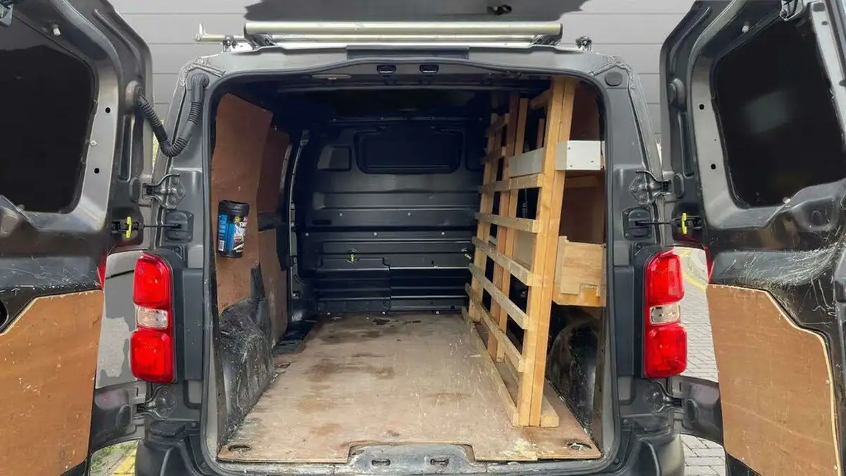 2019-citroen-dispatch-16bluehdi-x-m-1000-115pseu6-ss-big-30