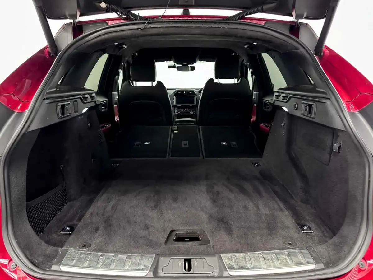 2019-jaguar-f-pace-20-i4d-r-sport-180ps-auto-big-8
