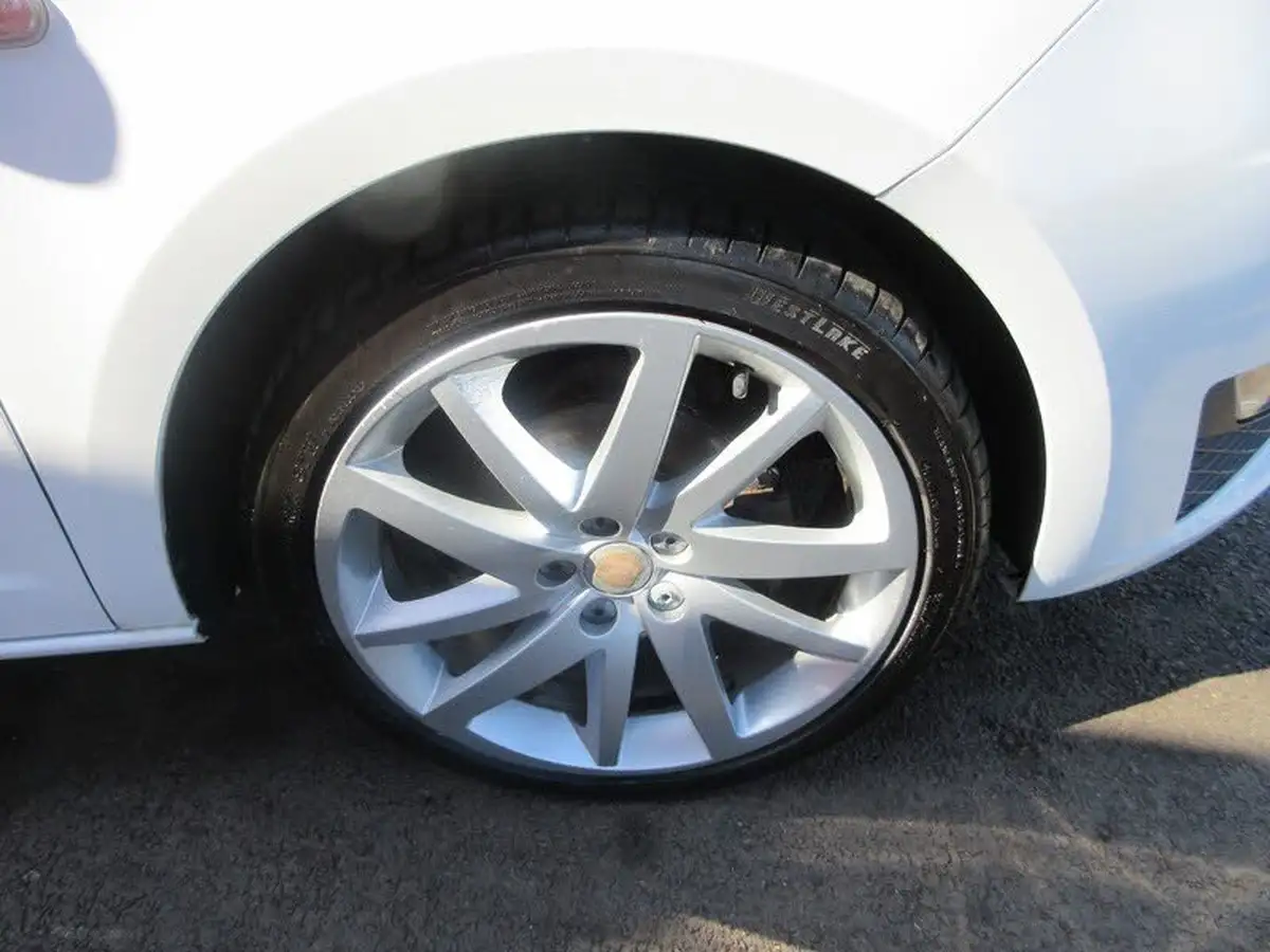 2013-seat-ibiza-12-fr-105-hatchback-5d-big-24