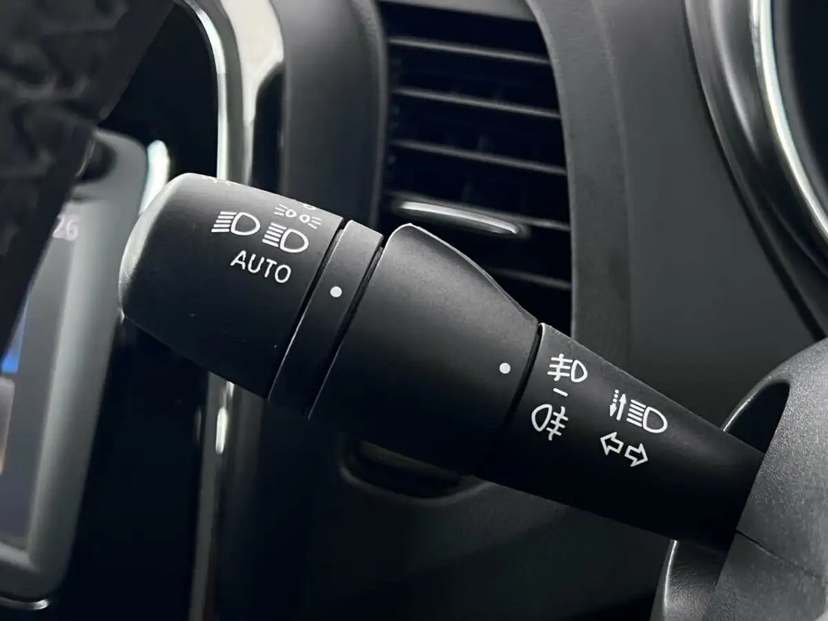 2016-renault-captur-12-dynamique-s-nav-big-20