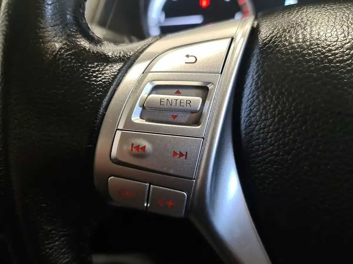 2019-nissan-navara-23dci-tt-tekna-8-navileather-big-31