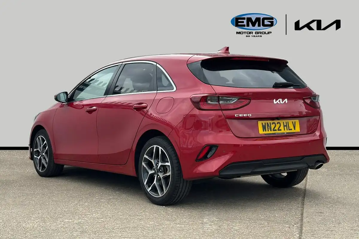 2022-kia-ceed-15-t-gdi-3-hatchback-big-3