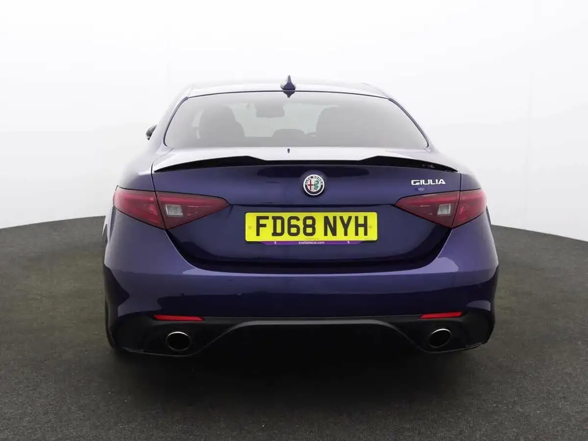2018-alfa-romeo-giulia-20-veloce-big-2