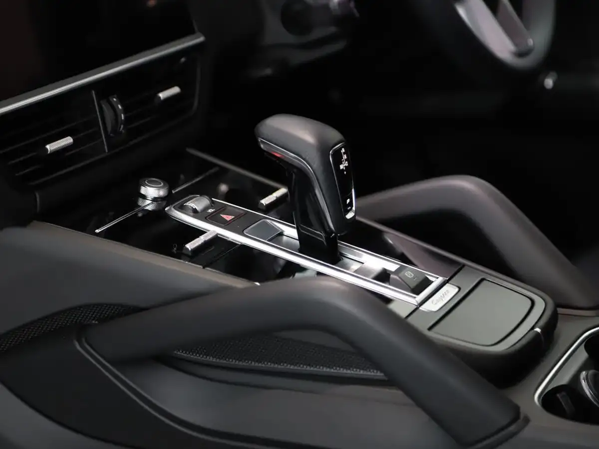 2023-porsche-cayenne-30-v6-340ps-coupe-big-18