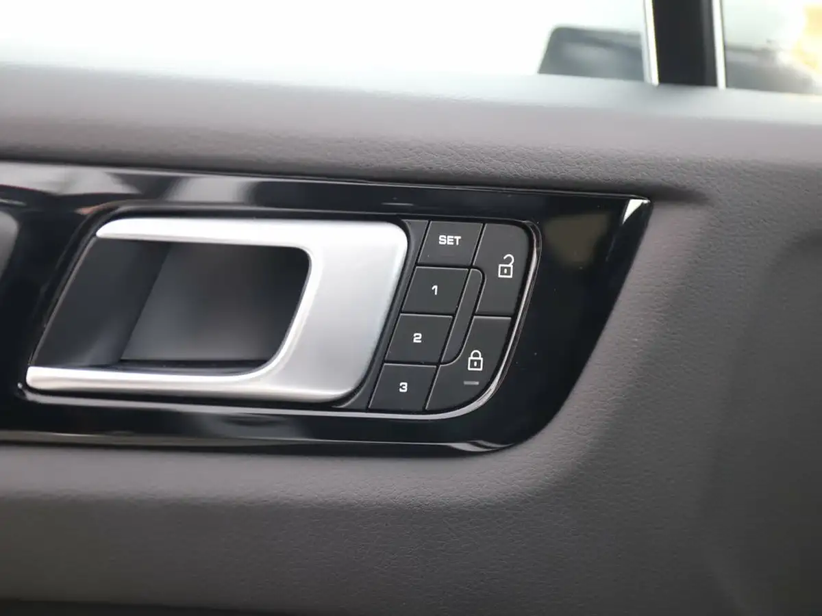 2023-porsche-cayenne-30-v6-e-hybrid-platinum-edition-340ps-coupe-big-18