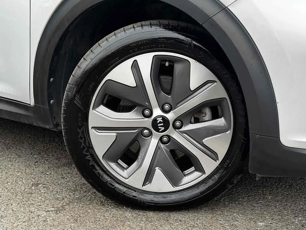2021-kia-e-niro-ev-4-big-6