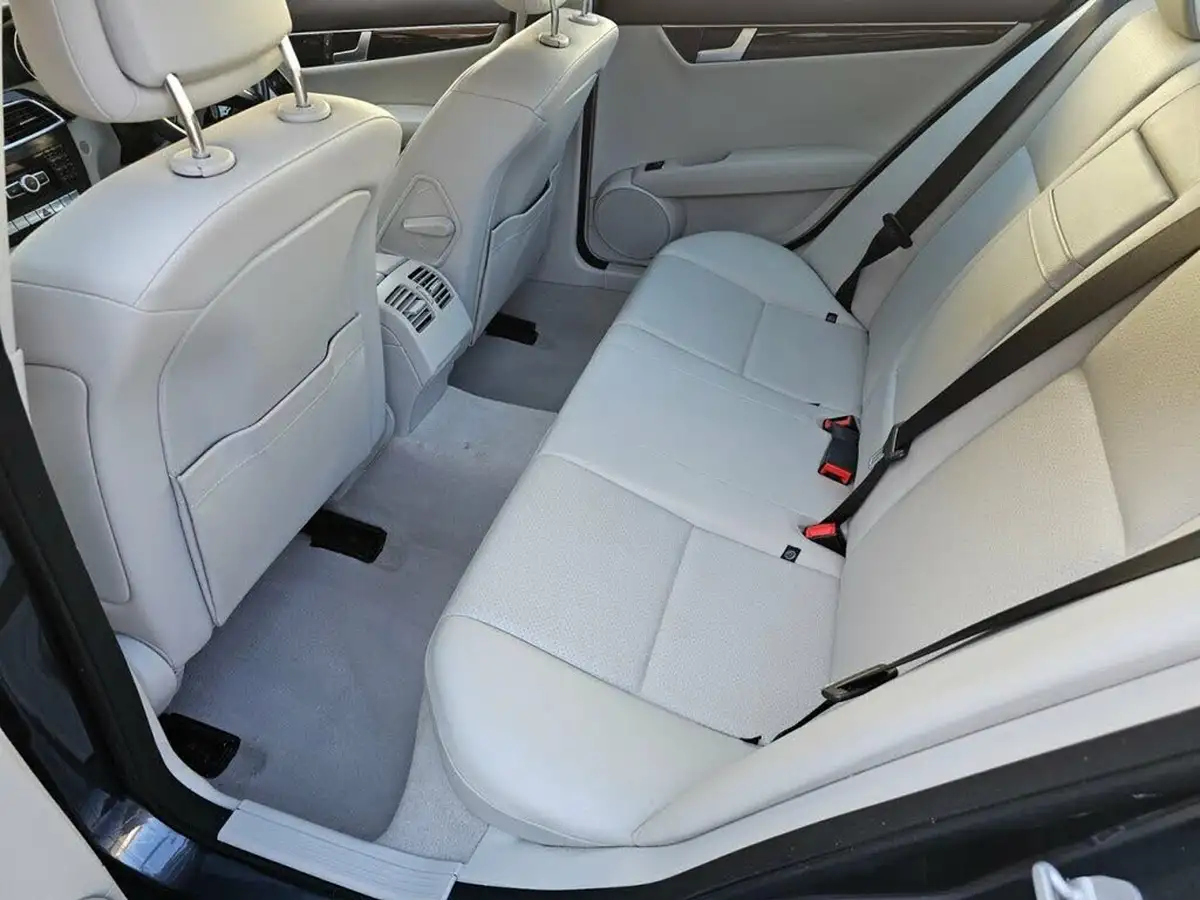 2013-mercedes-benz-c-class-21cdi-c220-cdi-executive-se-170bhp-saloon-4d-7g-tronic-plus-big-30