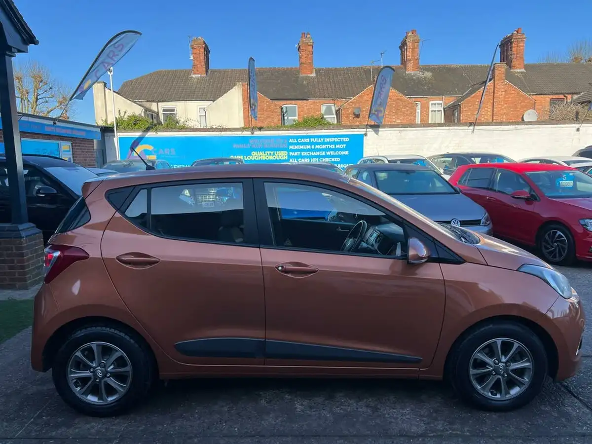 2014-hyundai-i10-10-premium-big-39