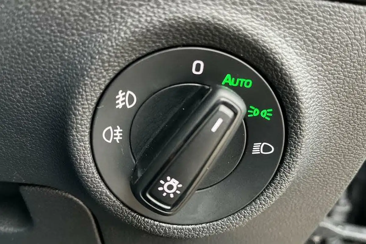 2021-skoda-karoq-15-tsi-se-technology-dsg-big-36