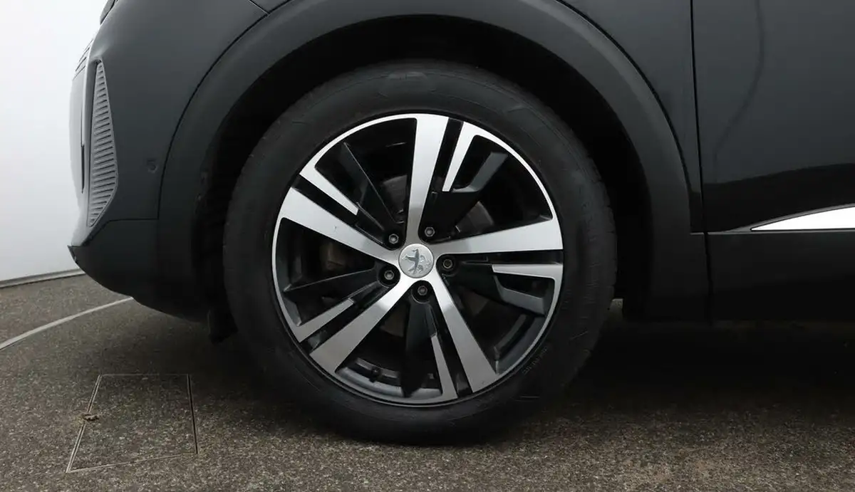 2021-peugeot-5008-suv-15-bluehdi-gt-eat8-big-18