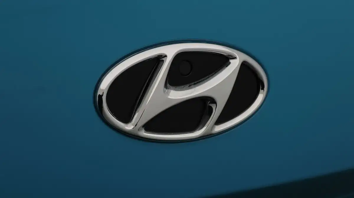 2022-hyundai-kona-e-premium-204ps-64kwh-7kw-obc-big-24