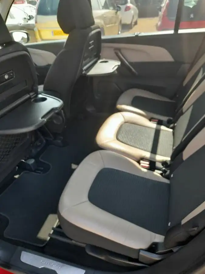 2015-citroen-grand-c4-picasso-16bluehdi-exclusive-big-14