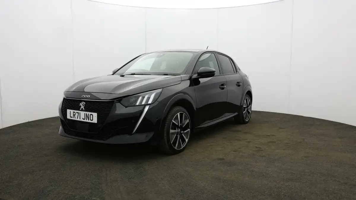 2021-peugeot-208-e-gt-premium-big-32
