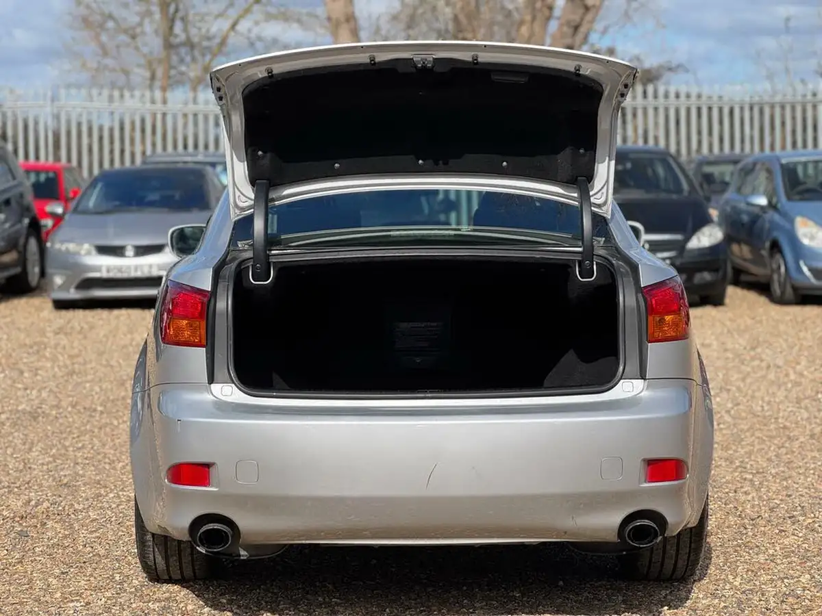 2008-lexus-is-250-25-big-6
