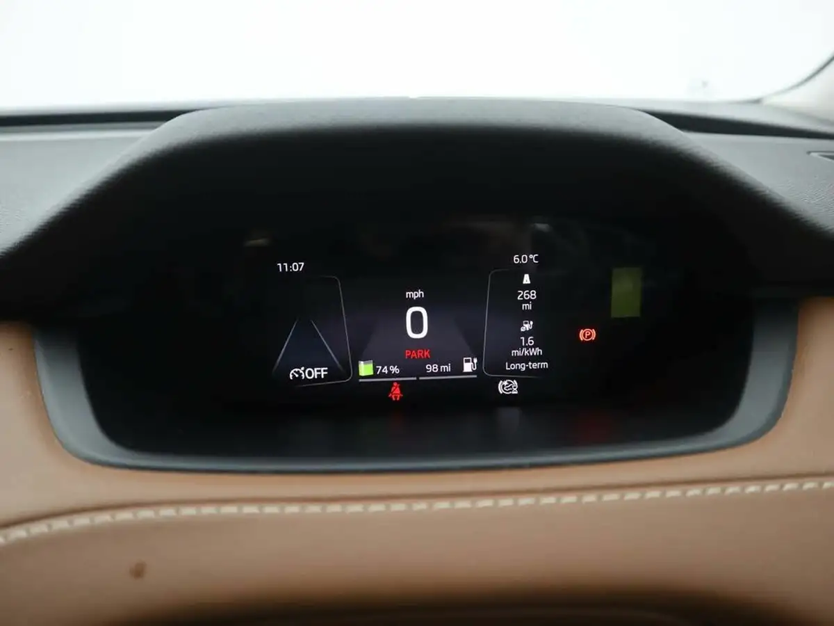 2021-skoda-enyaq-e-80-82-kwh-big-10
