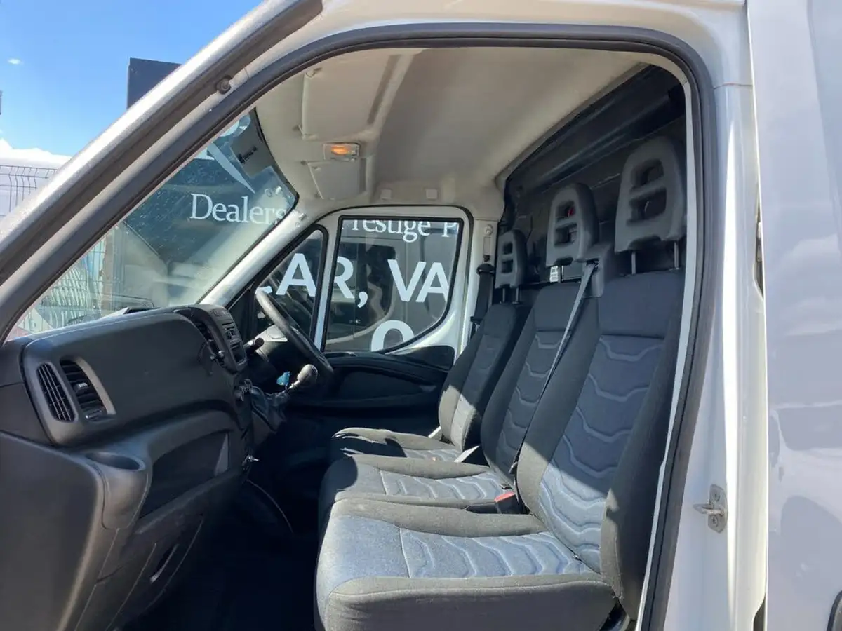 2018-iveco-daily-s-class-23td-35s12v-3520-h1-business-big-27