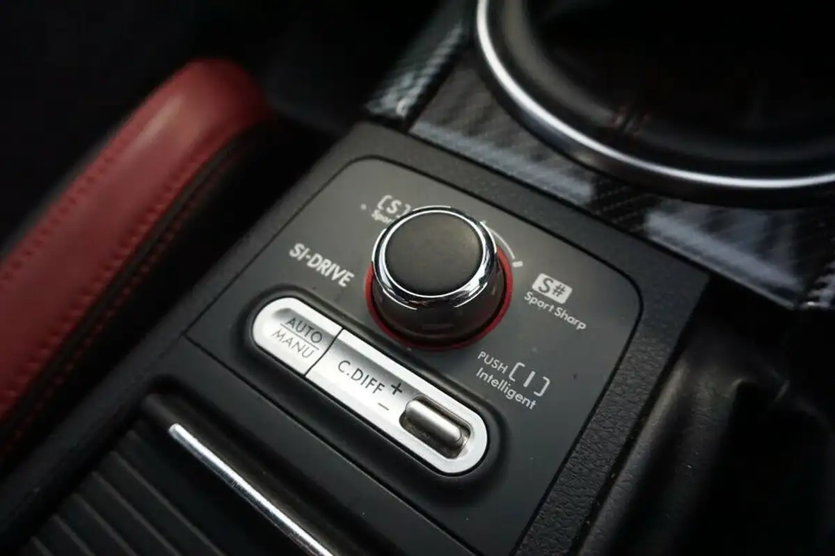 2016-subaru-wrx-25-sti-type-uk-big-36