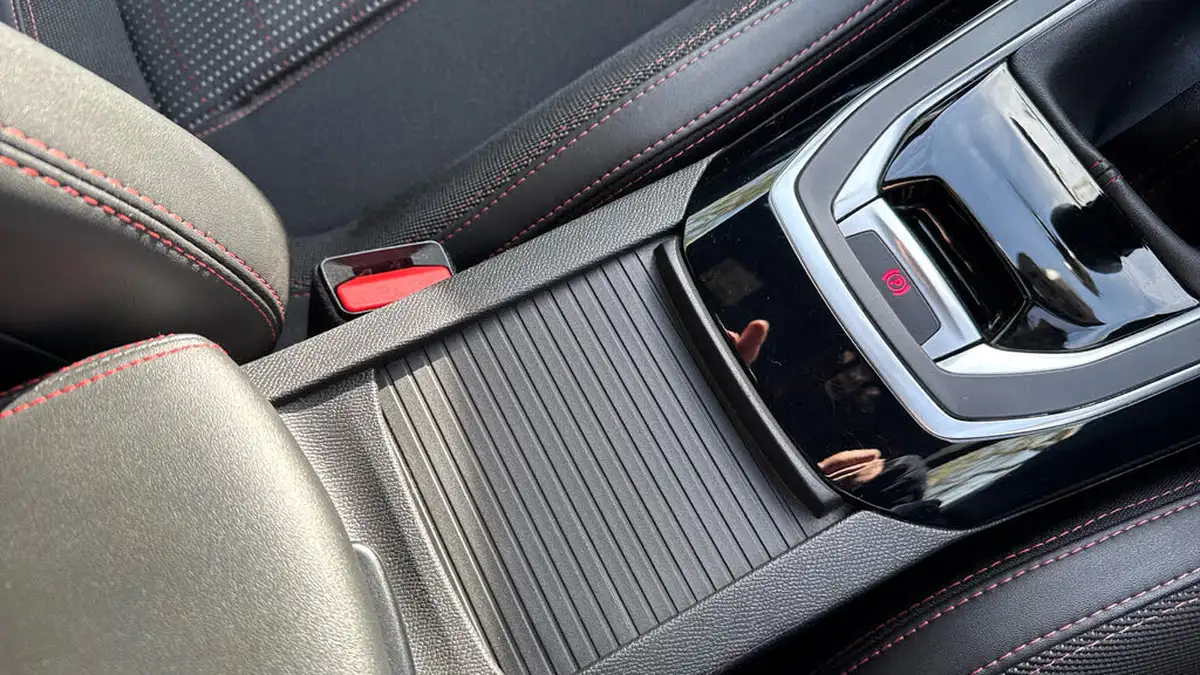2019-peugeot-308-12-puretech-gt-line-big-20