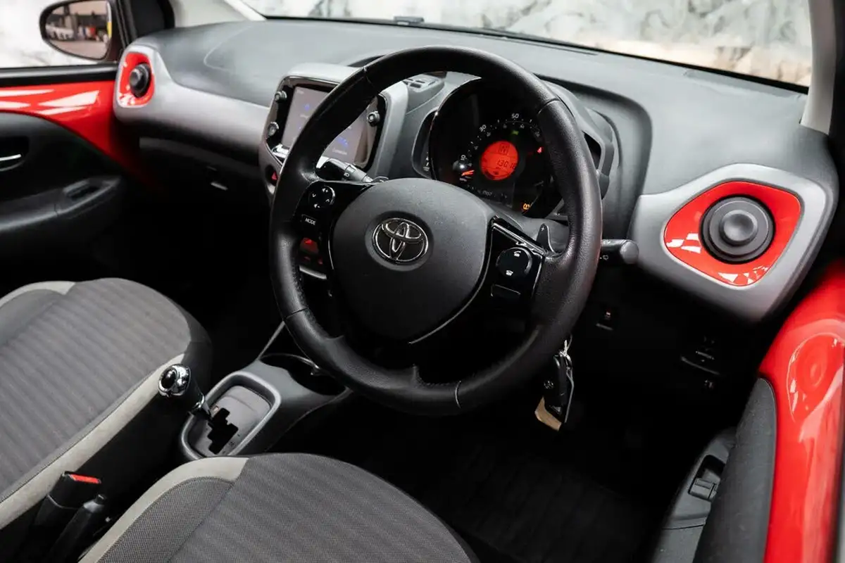 2019-toyota-aygo-10-vvt-i-x-trend-x-shift-big-32