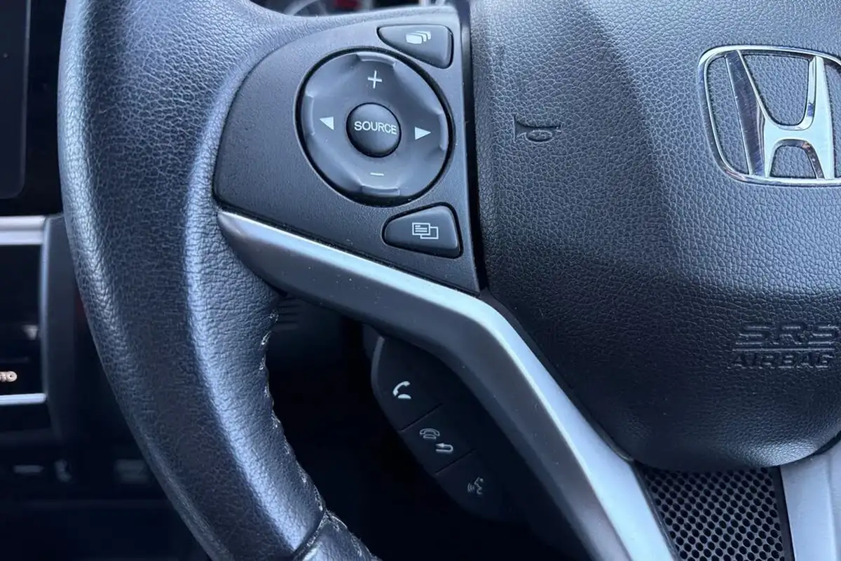 2019-honda-jazz-13-i-vtec-ex-cvt-big-26