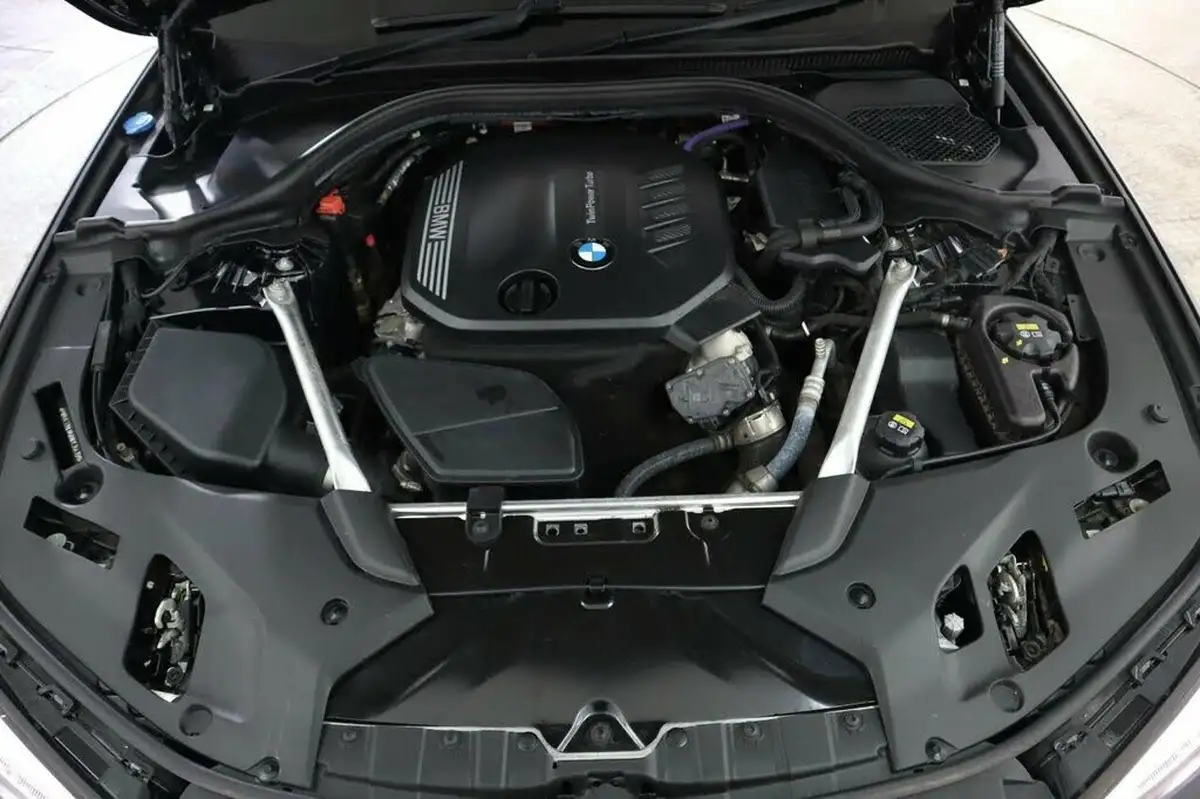 2021-bmw-5-series-20td-520d-m-sport-mht-saloon-4d-big-31