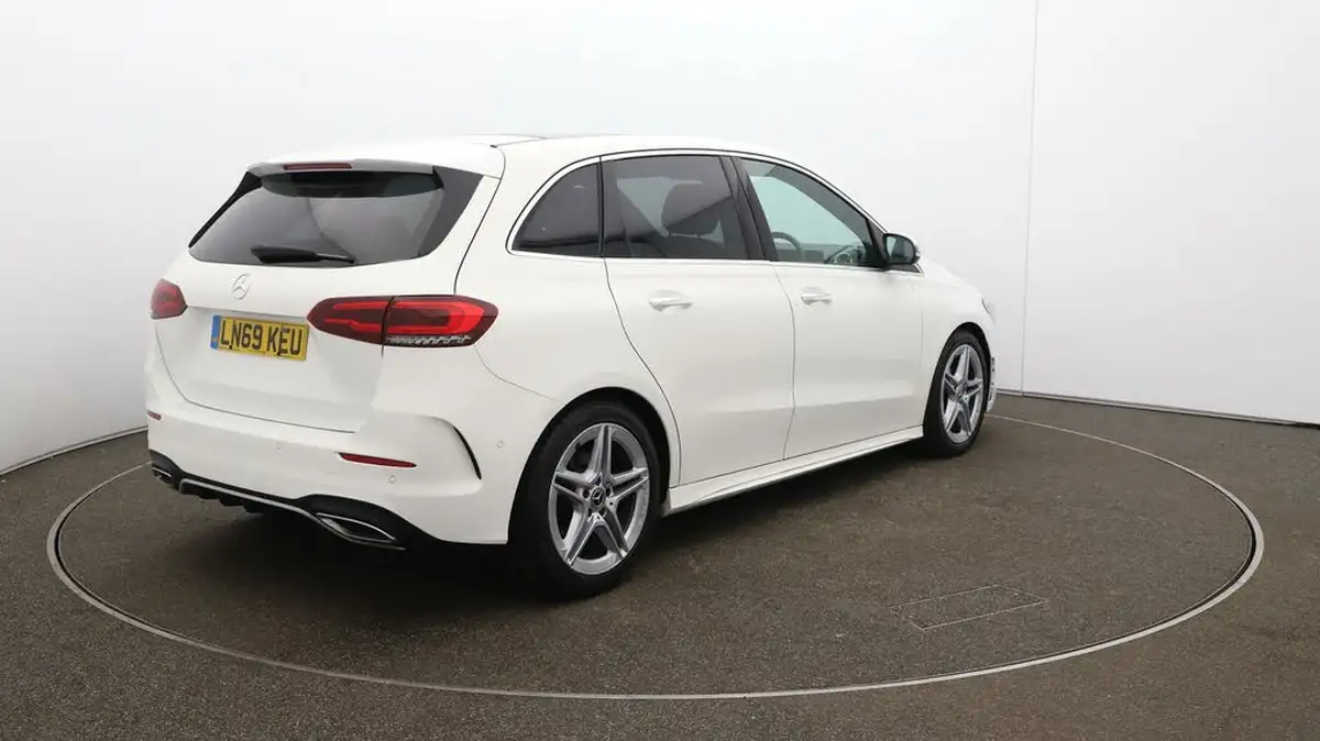 2019-mercedes-benz-b-class-13-b200-amg-line-premium-plus-7g-dct-big-46