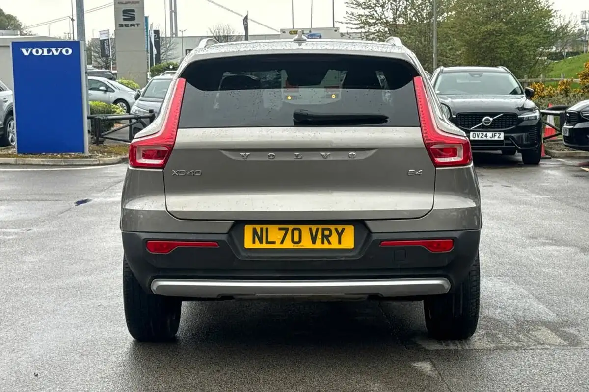 2020-volvo-xc40-20-b4-inscription-big-38
