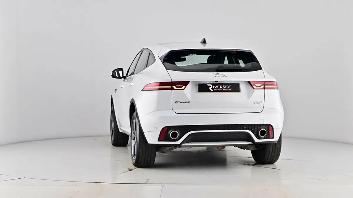 2020-jaguar-e-pace-20-i4d-chequered-flag-180ps-big-70