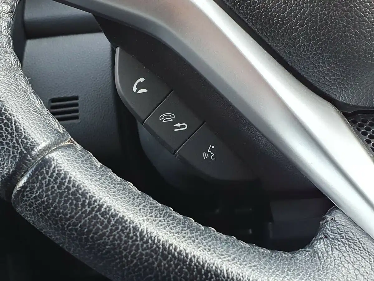 2019-honda-jazz-13-i-vtec-ex-navi-cvt-big-27